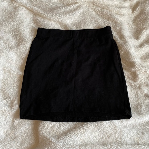 H&M divided black bodycon mini skirt size small - Picture 3 of 3